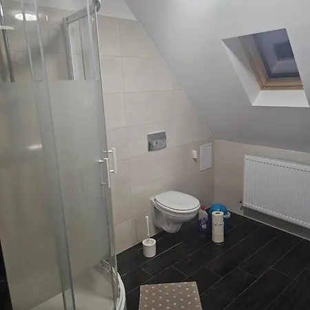 Schöne Vollausgestattete Monteurs- Gästewohnung In Der Gartenstadt Und Nähe Geiseltalsee Für 4 Personen 2409 Apartment Leuna